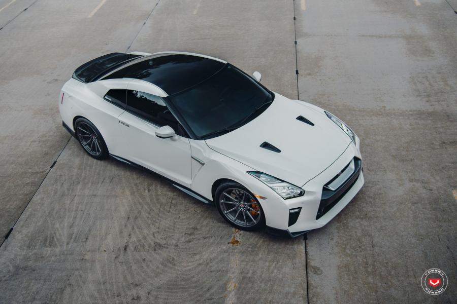  Nissan GT-R on Vossen Wheels (M-X2) 2019 года  (фото 26 из 26)